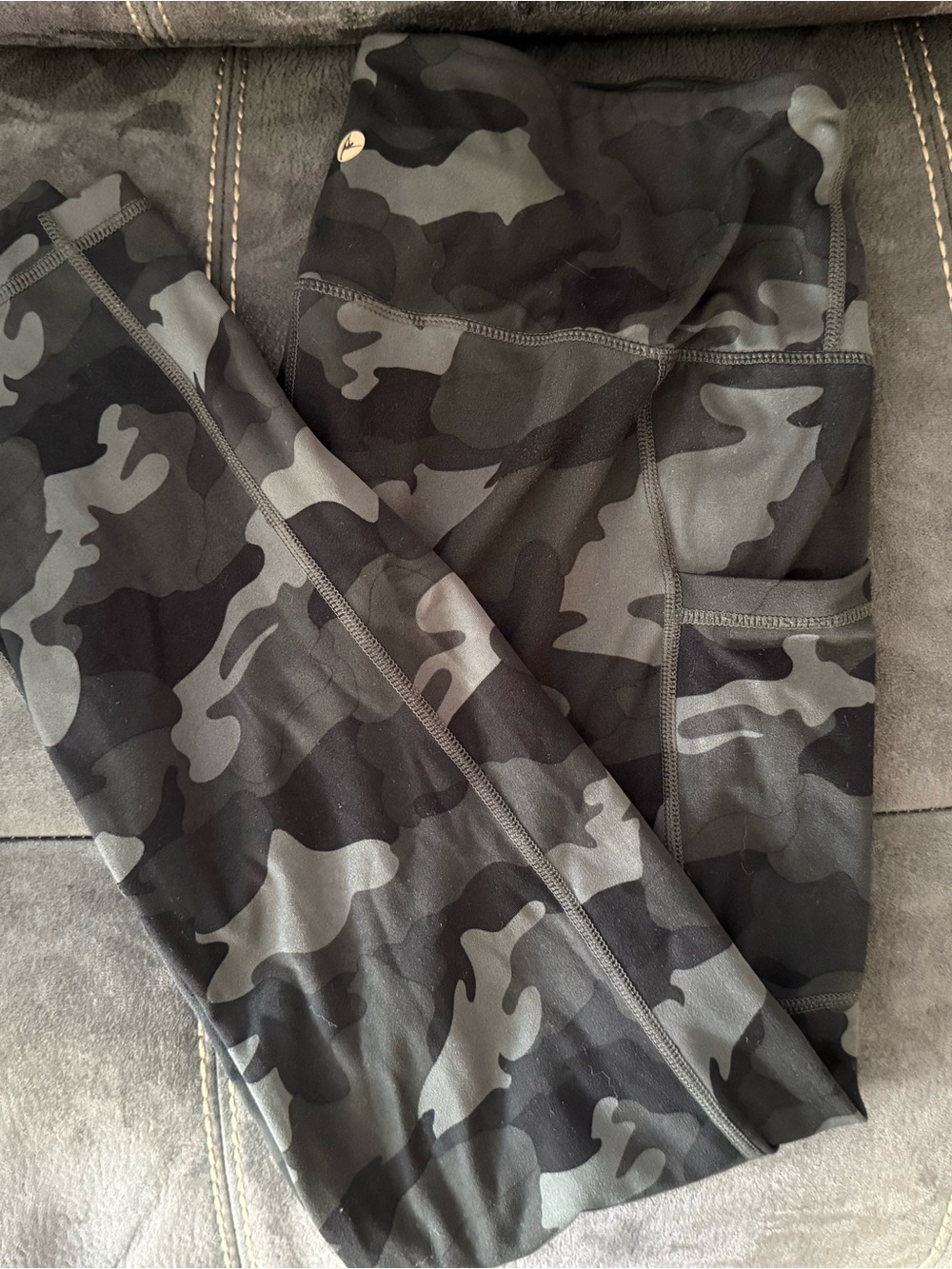 90 Degree By Reflex Womens Camo Leggings in Black & Gray